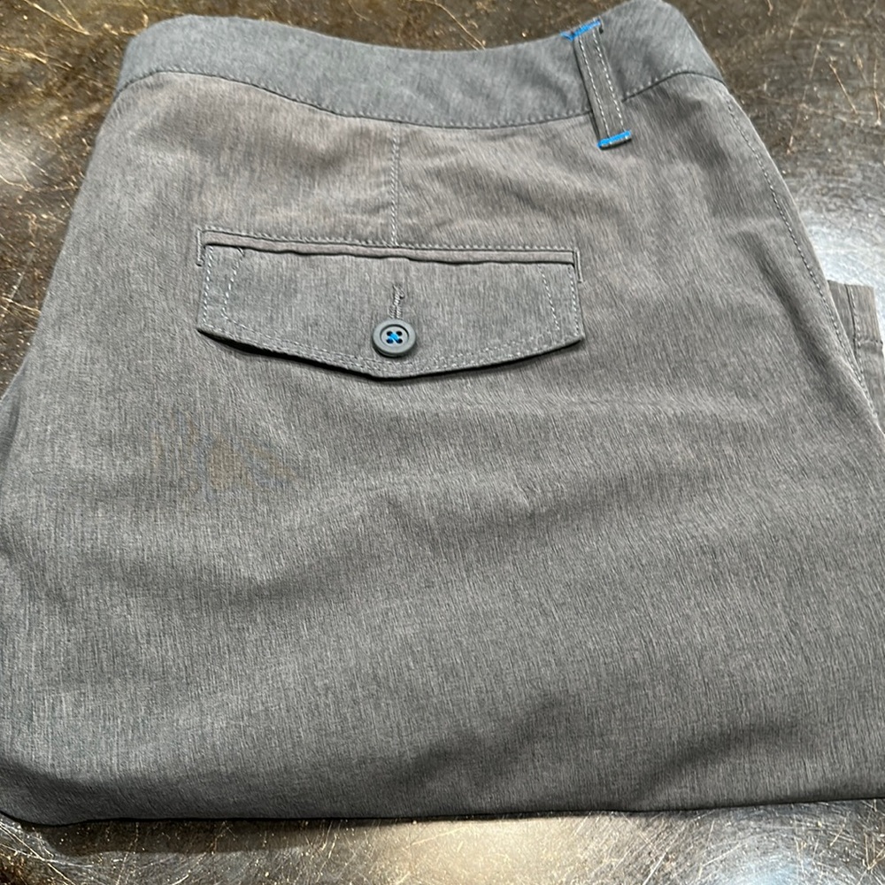 Men's Tommy Bahama gray short 38